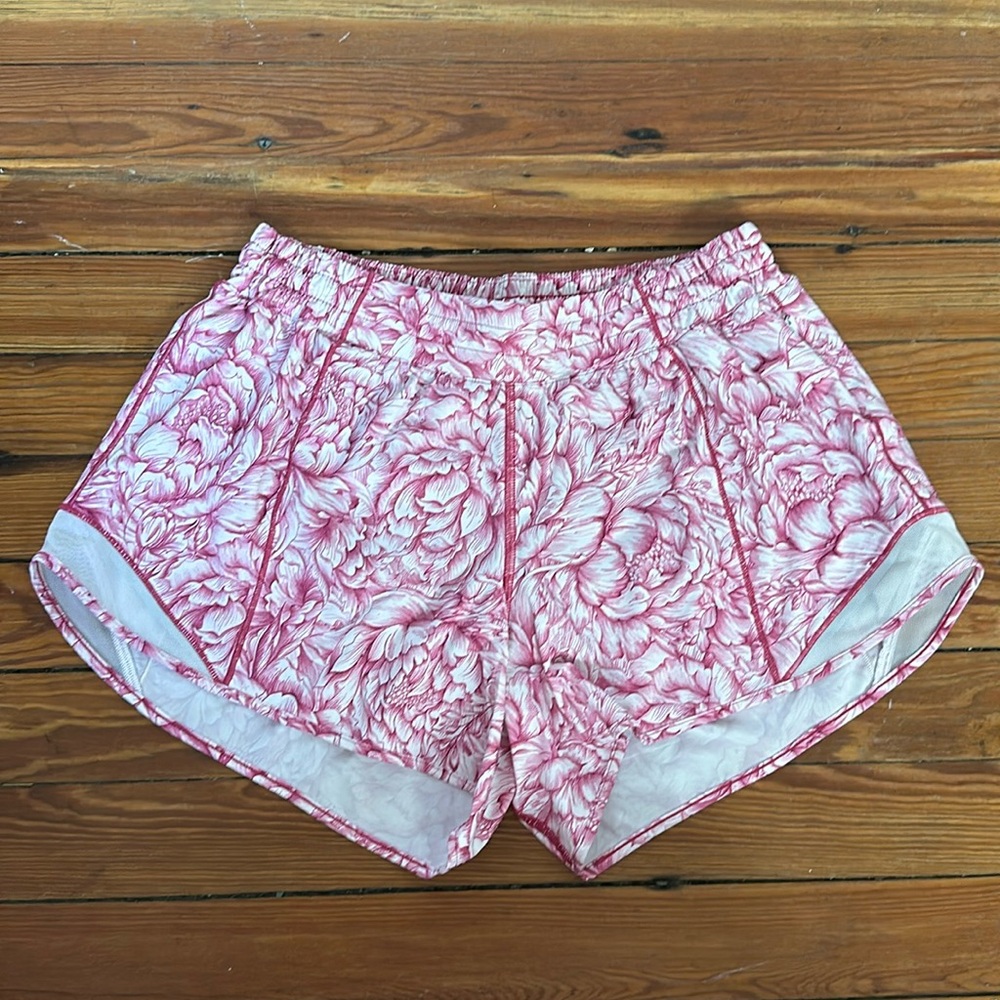 Lululemon hotty hot shorts